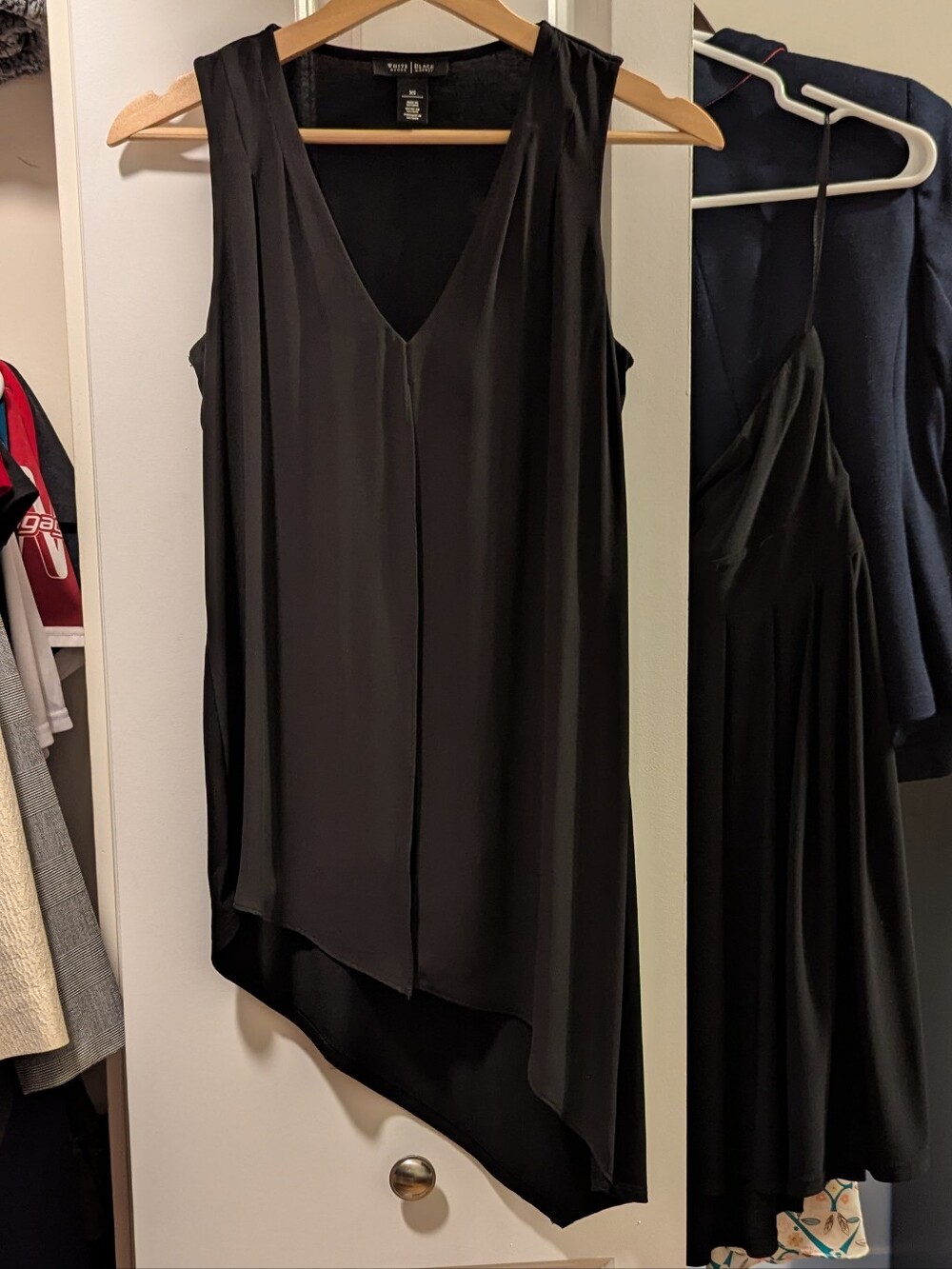 White House Black Market Black V-Neck Sleeveless Top